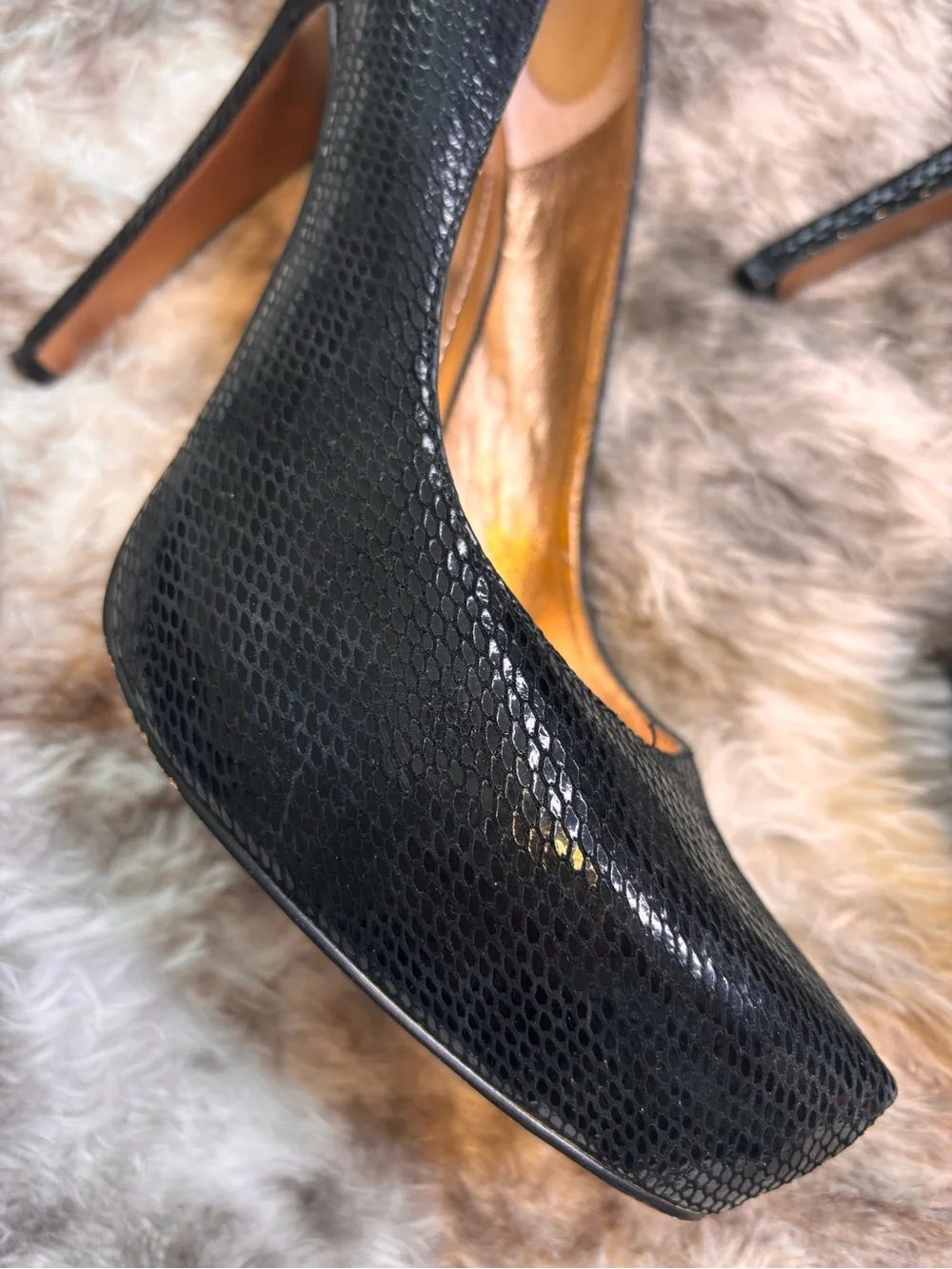 BCBGeneration Black Textured Pointed-Toe Stiletto Pumps